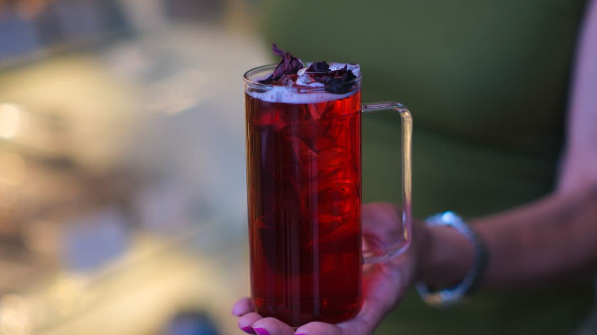 Cold hibiscus tea in a glass