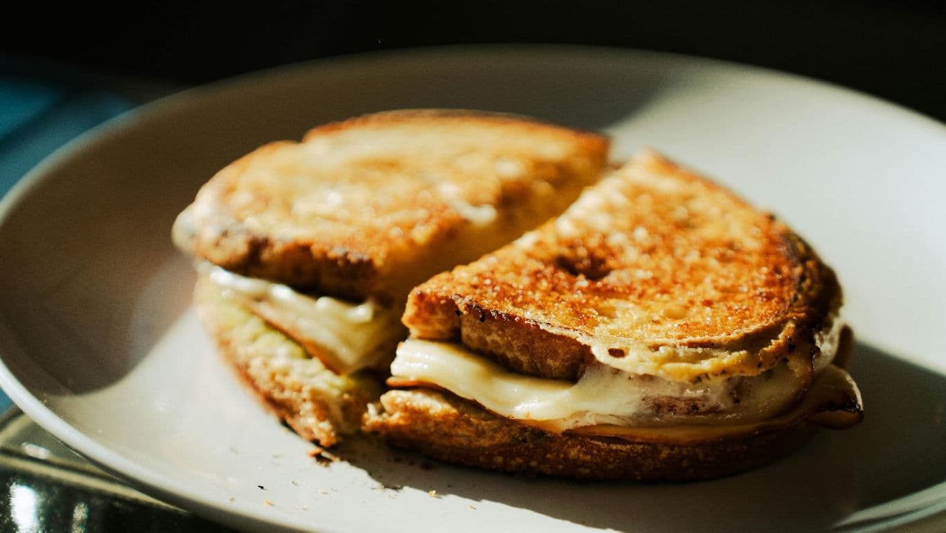 Pimento Cheese: All You Need To Know About The Spicy-Savoury Cheese Spread