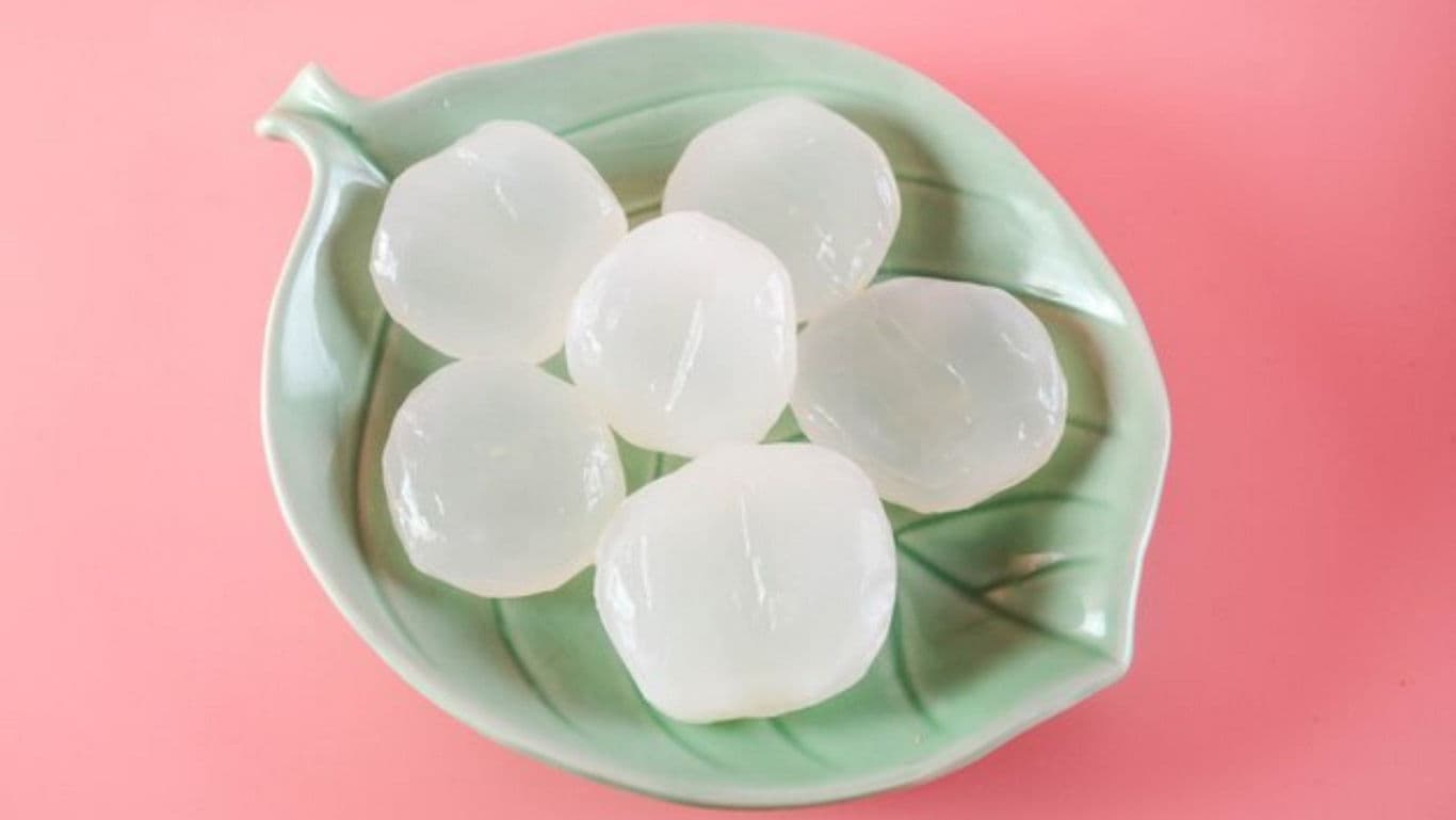 Translucent Jelly Spheres on Leaf-Shaped Plate