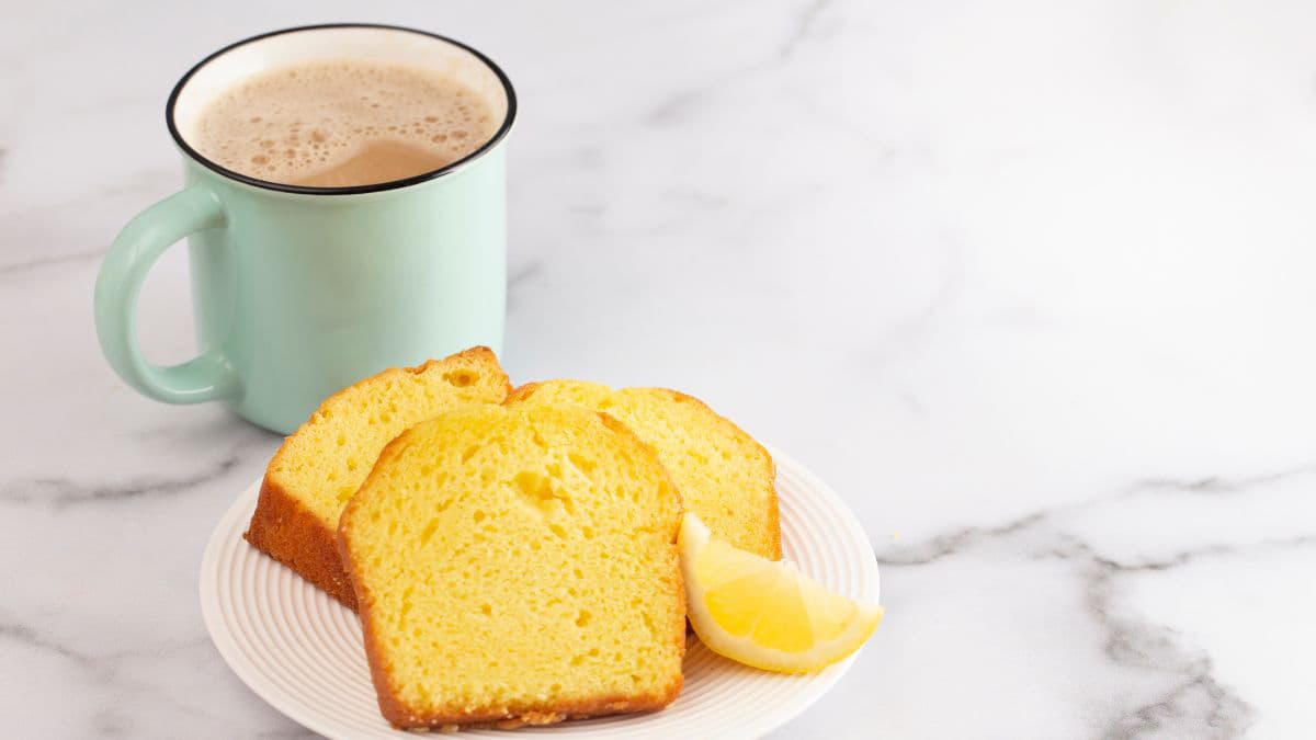 Coffee and cake slices