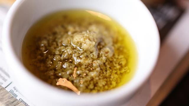 italian-recipes-for-brunch-bagna-cauda-for-crusty-bread-and-vegetables-thumbnail