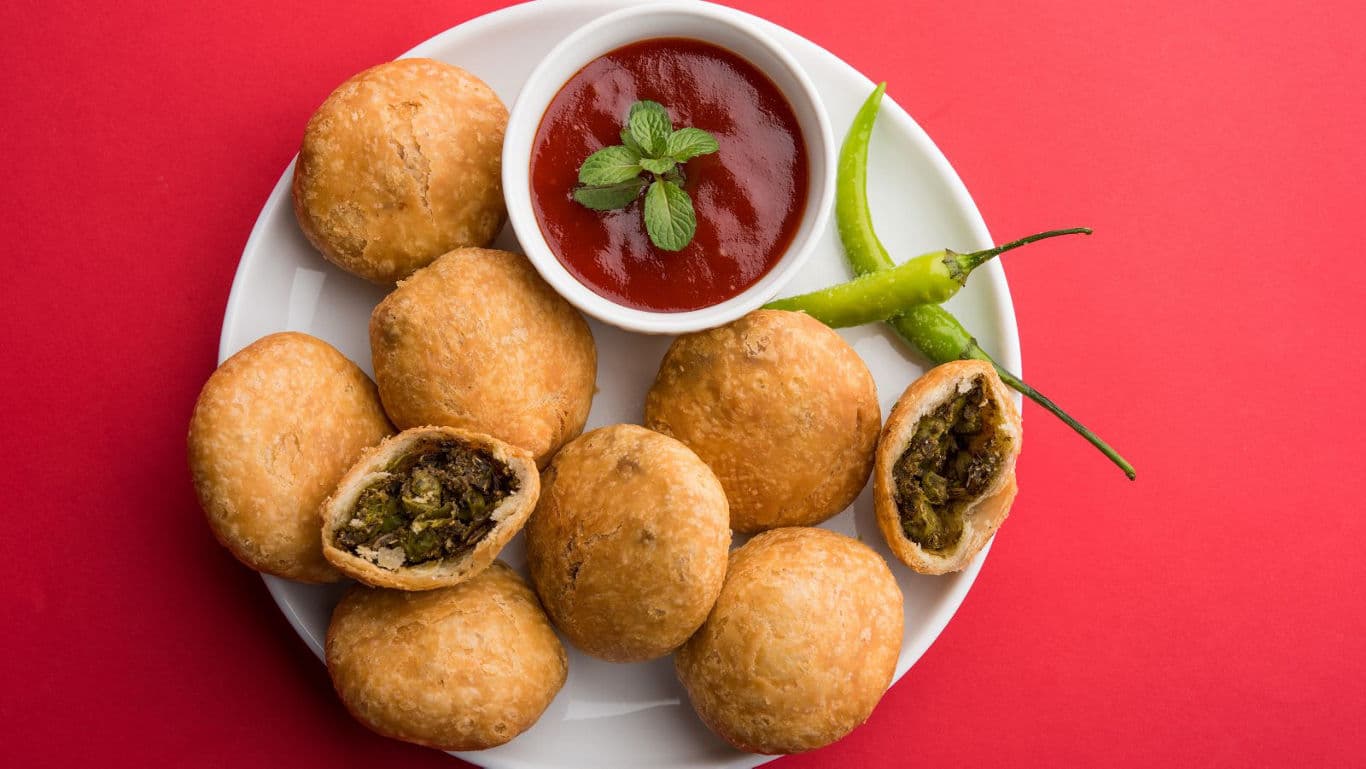 kachoris in a dish - banner image