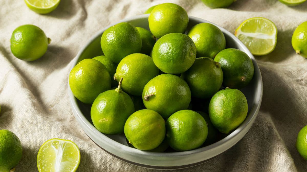 Bowl full of key limes