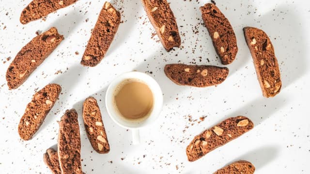 khapli-atta-biscotti-baking-the-perfect-dipping-accompaniment-to-coffee-thumbnail