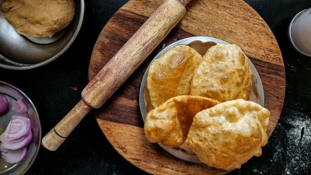 khapli-atta-luchi-and-kochuri-bengali-recipes-reinvented-with-whole-wheat-thumbnail