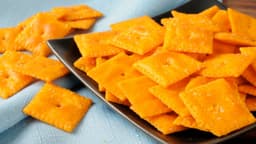 khapli-wheat-cheese-crackers-recipe-a-crispy-homemade-snack-thumbnail
