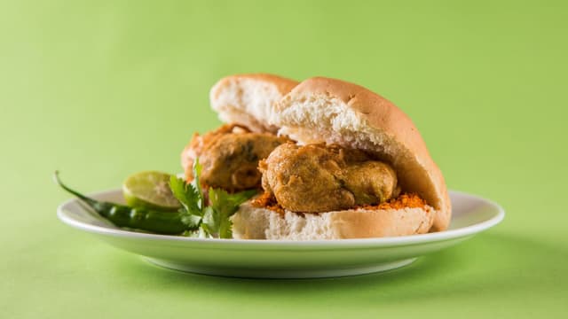 khapli-wheat-vada-pav-rolls-recipe-a-healthy-baked-mumbai-classic-thumbnail
