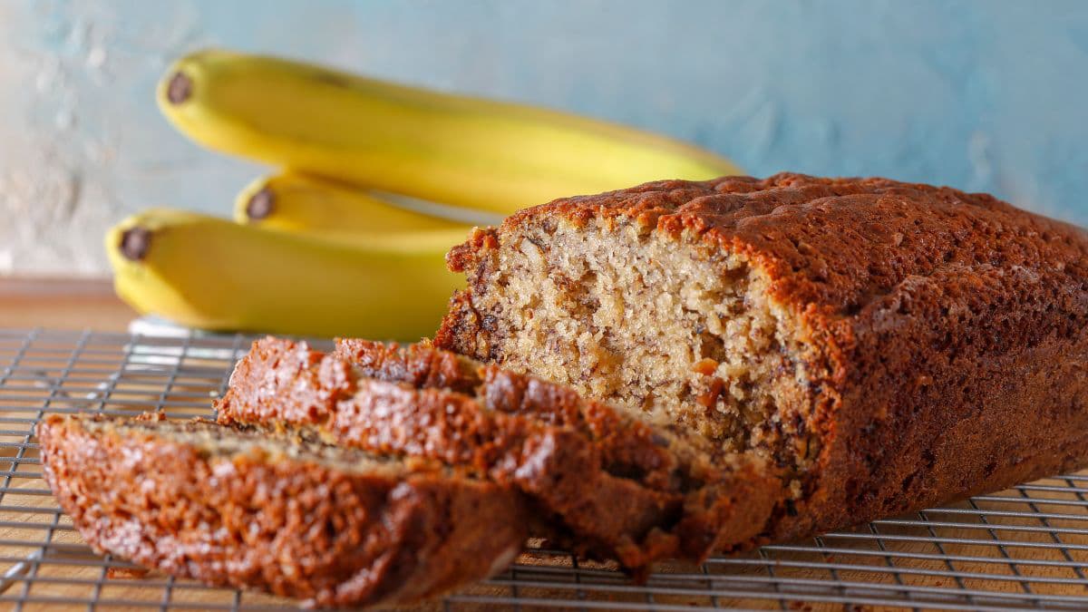 Khapli atta banana bread slices