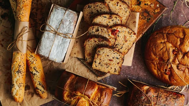 how-to-use-khapli-wheat-flour-to-make-different-types-of-crusty-bread-thumbnail