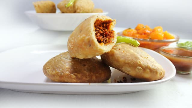 pidukiya-to-chandrakala-bihari-dishes-to-break-your-hariyali-teej-vrat-thumbnail