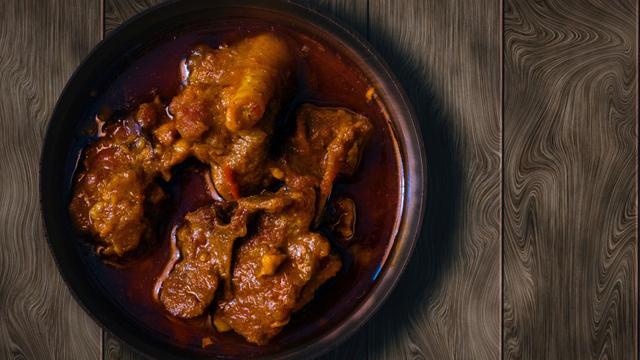  Mutton rezala in its mil, creamy Mughlai gravy