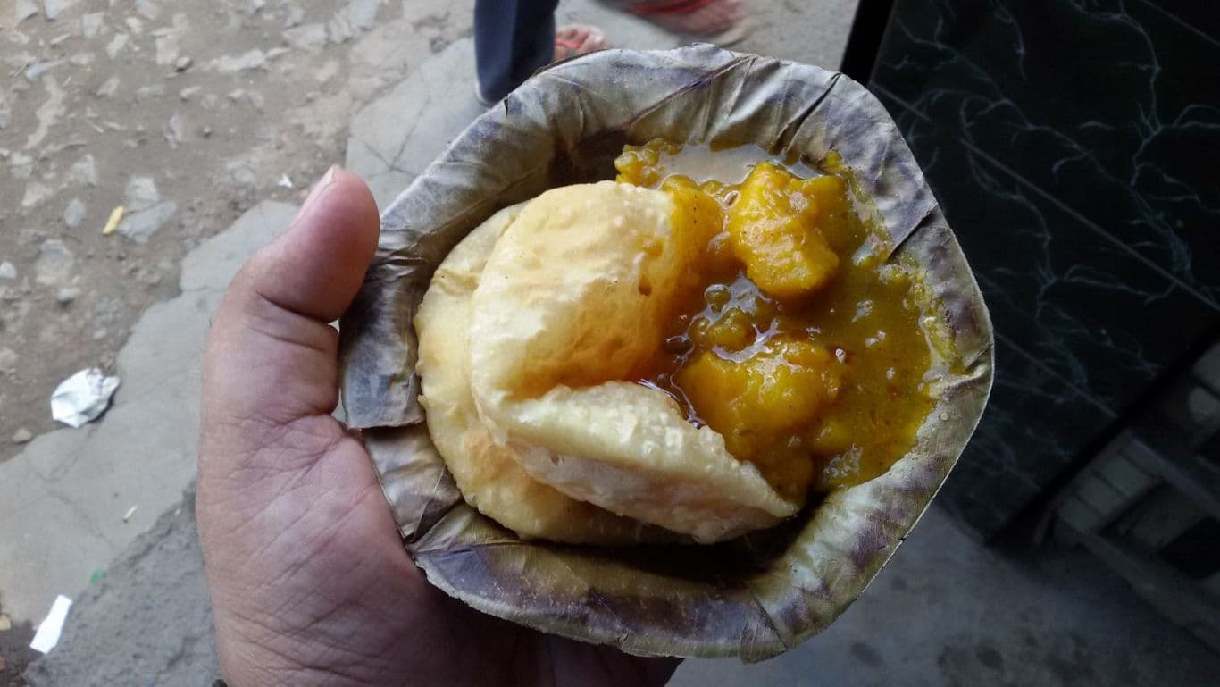  Kochuri with aloo dum