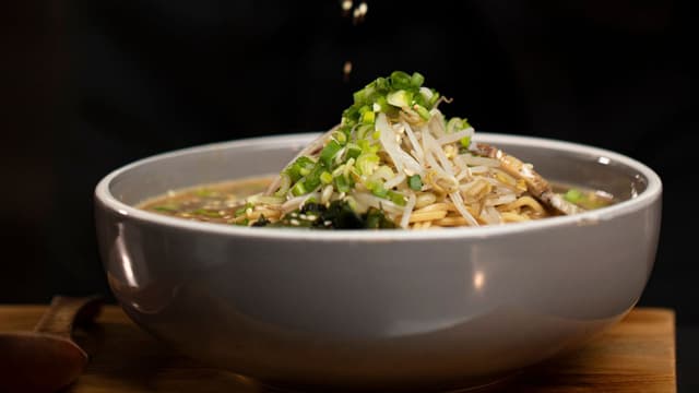 from-south-korea-to-japan-a-ramen-lovers-guide-to-soupy-noodles-thumbnail