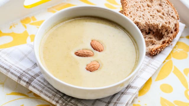 creamy-and-protein-rich-makhana-almond-winter-soup-thumbnail