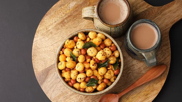 this-national-nutrition-week-make-this-crunchy-protein-rich-makhana-peanut-salad-thumbnail