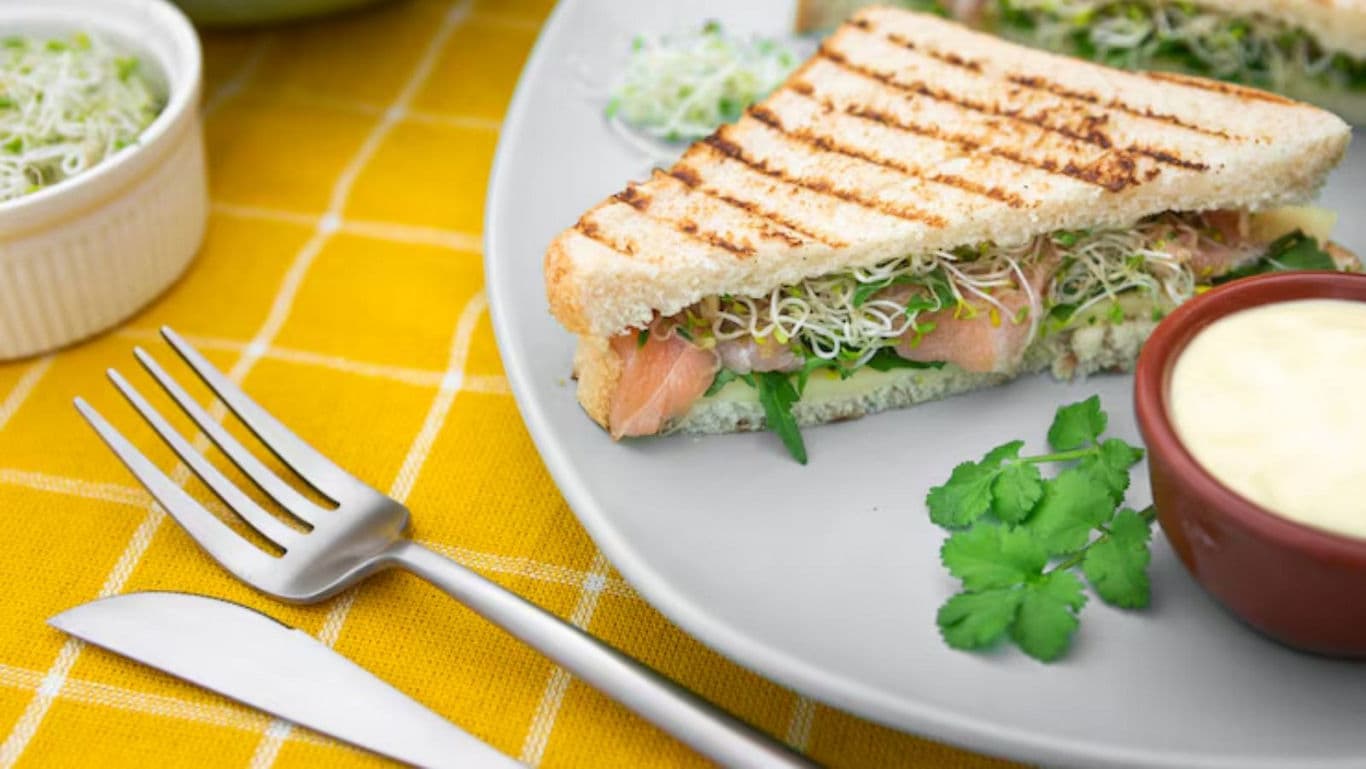 Grilled Sandwich with Salmon and Greens