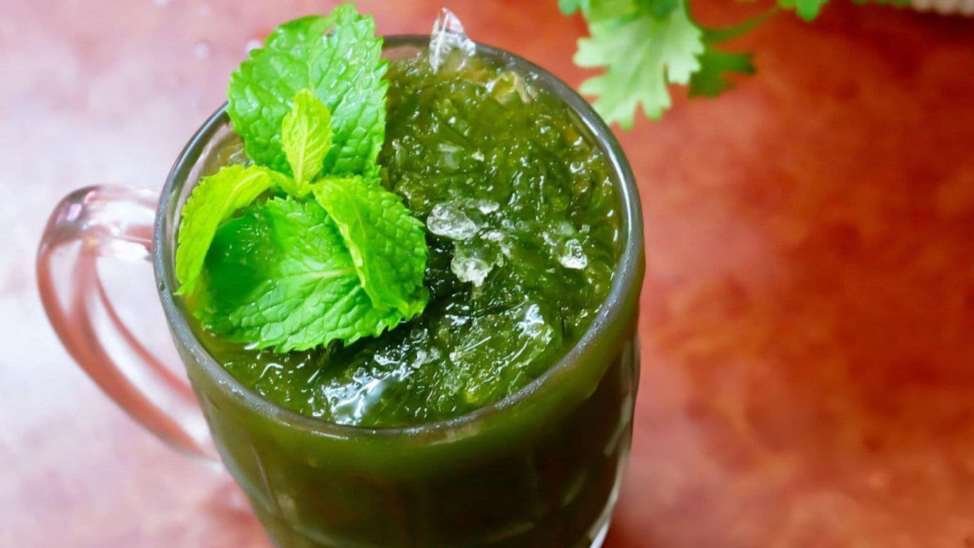 Refreshing Mint Drink with Crushed Ice