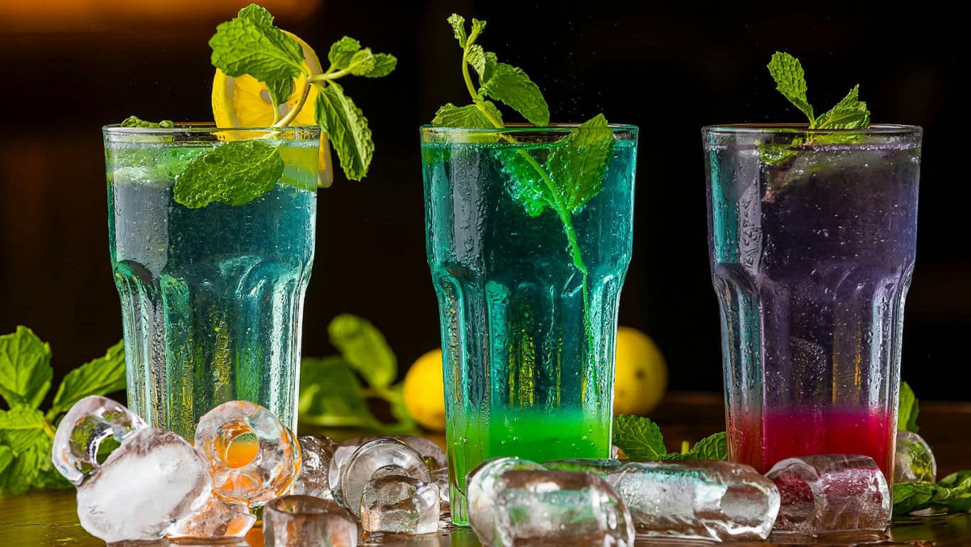 Mocktails with mint and lemon garnish