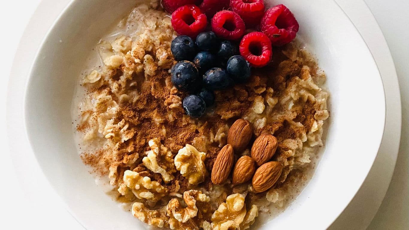 Oatmeal Bowl with Berries, Walnuts, and Almonds