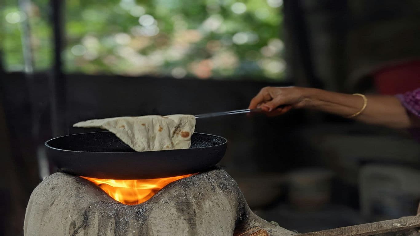 Cleaning And Maintaining Your Tawa For Perfect Rotis Every Day