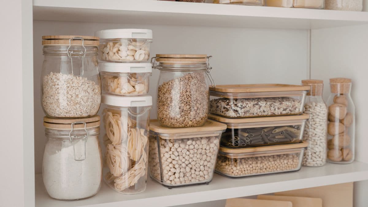 Clean pantry