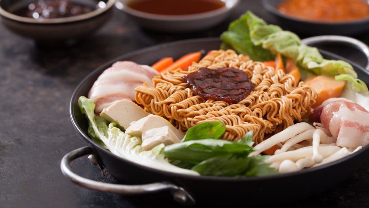 Kimchi ramen salad