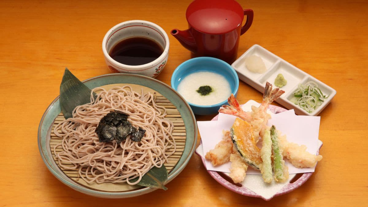 Zaru soba witb tempura