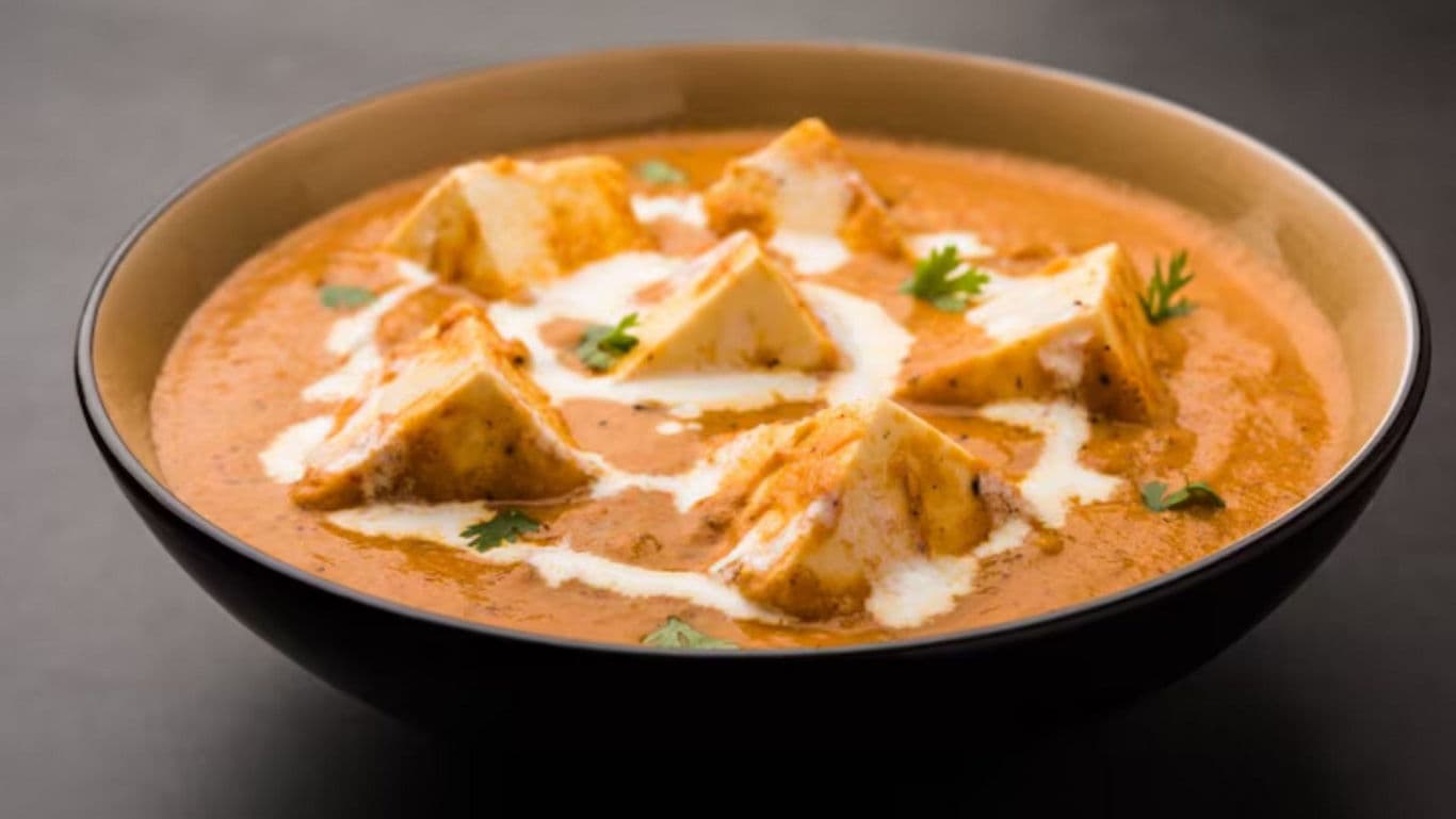 Paneer Butter Masala in Creamy Tomato Gravy Bowl