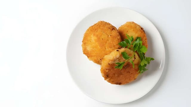 parsi-pattice-with-chicken-keema-crispy-tea-time-cutlets-recipe-thumbnail