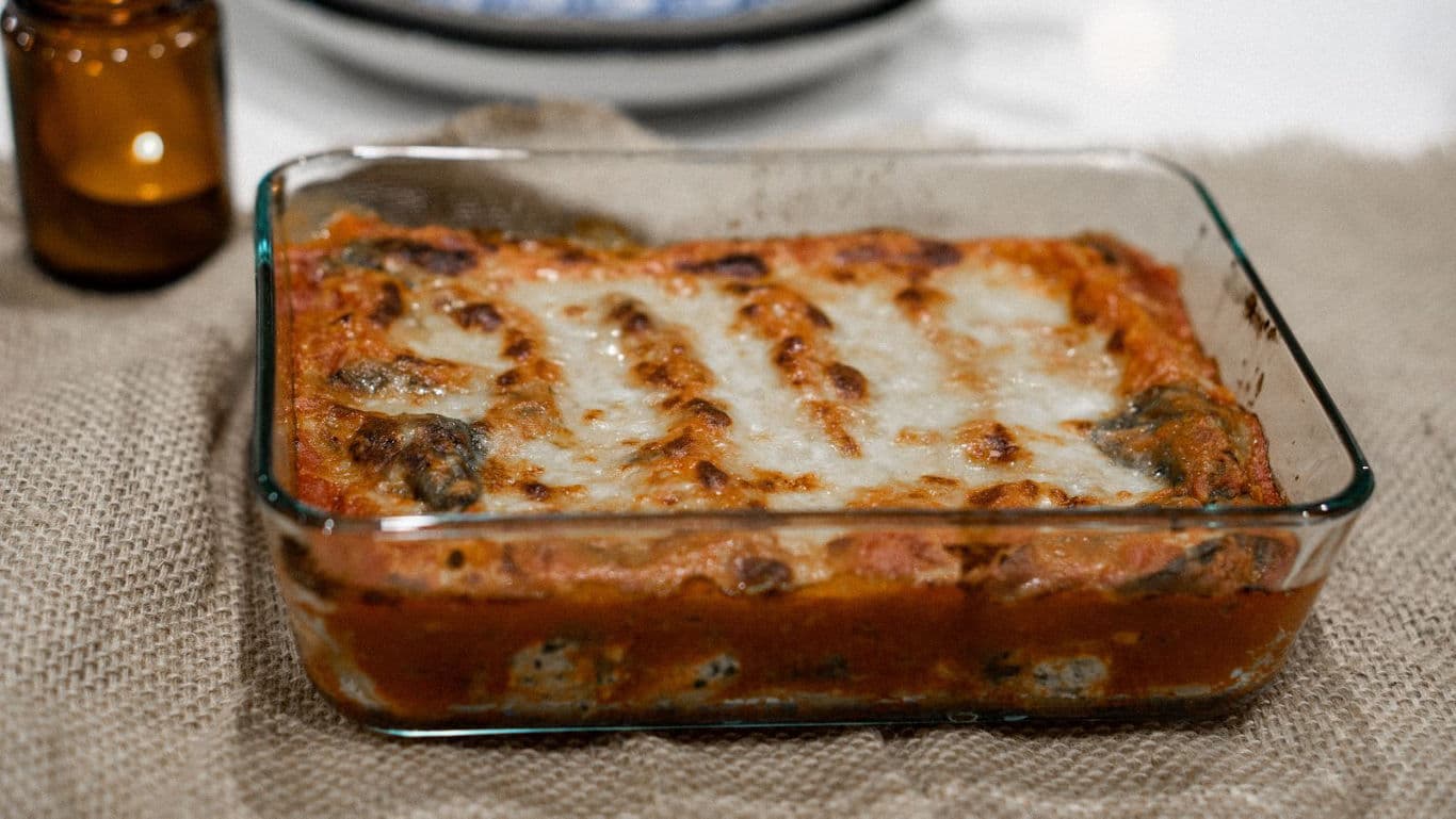 Baked Lasagna in Glass Dish