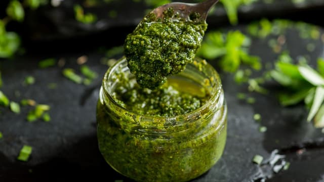 pizza-sauce-recipes-that-are-not-just-the-classic-marinara-thumbnail