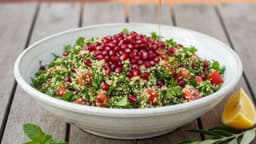 ramadan-quinoa-tabbouleh-with-juicy-pomegranate-arils-thumbnail