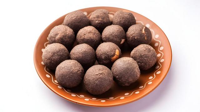 ragi-jaggery-energy-bites-your-new-go-to-healthy-treat-thumbnail