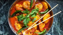 raw-mango-prawn-curry-recipe-authentic-mamidikaya-royyalu-from-andhra-thumbnail