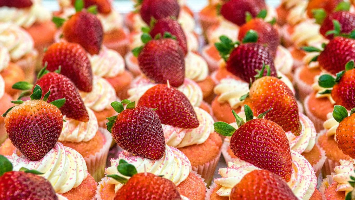 Fresh Strawberry Cupcakes with Whipped Cream Frosting