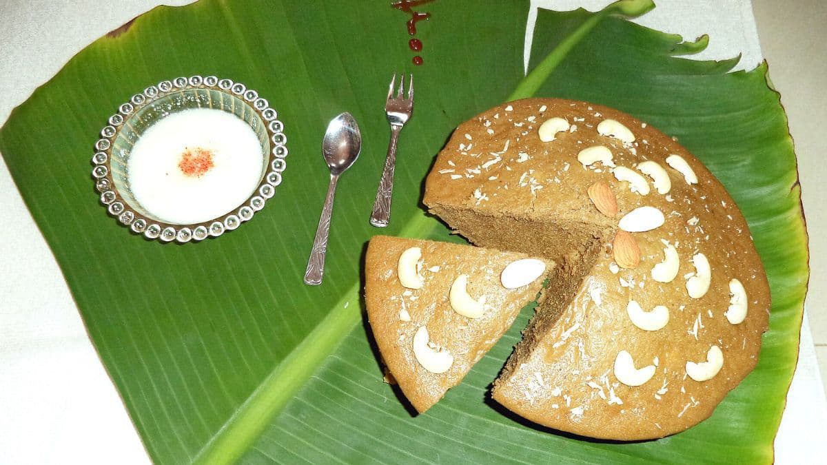 Poda pitha on a banana leaf