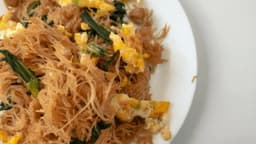 thai-style-rice-vermicelli-stir-fry-simple-delicious-dinner-thumbnail