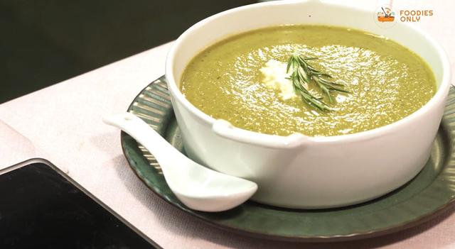Zucchini Chickpea Soup Recipe