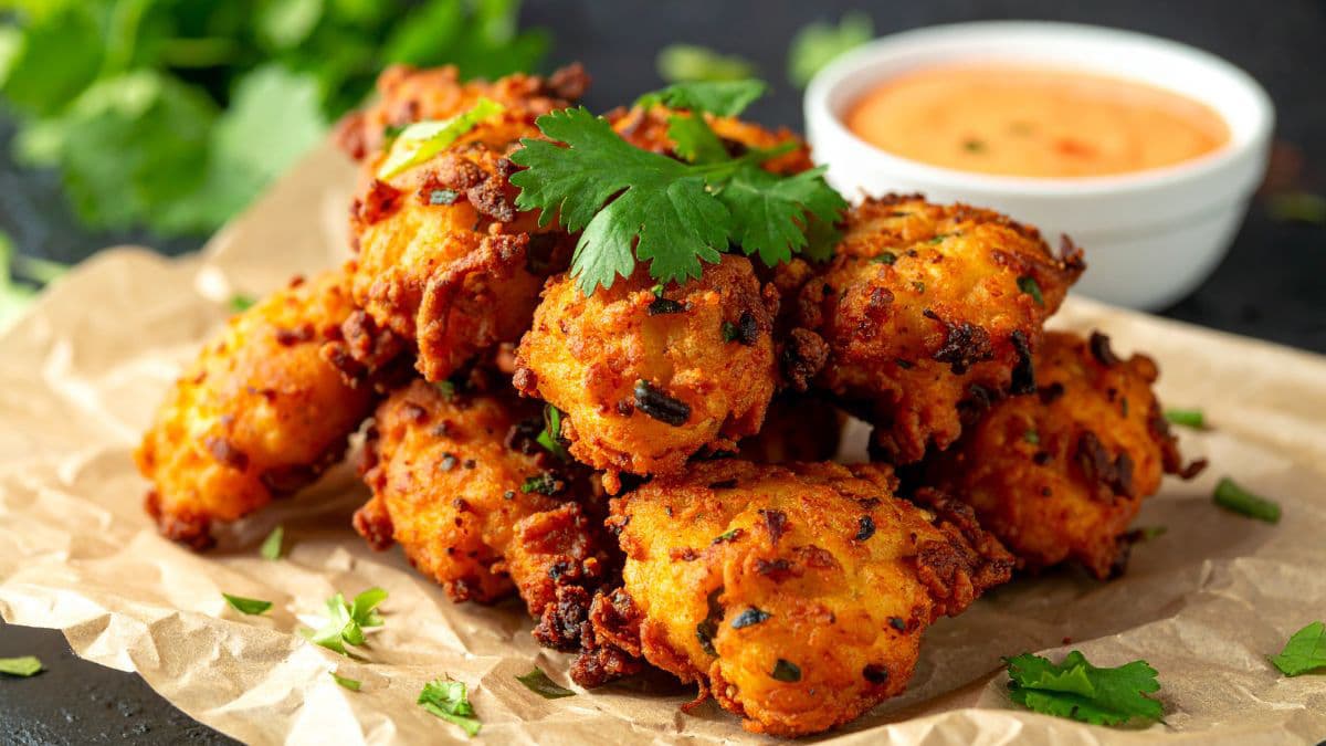Pile of pakoras