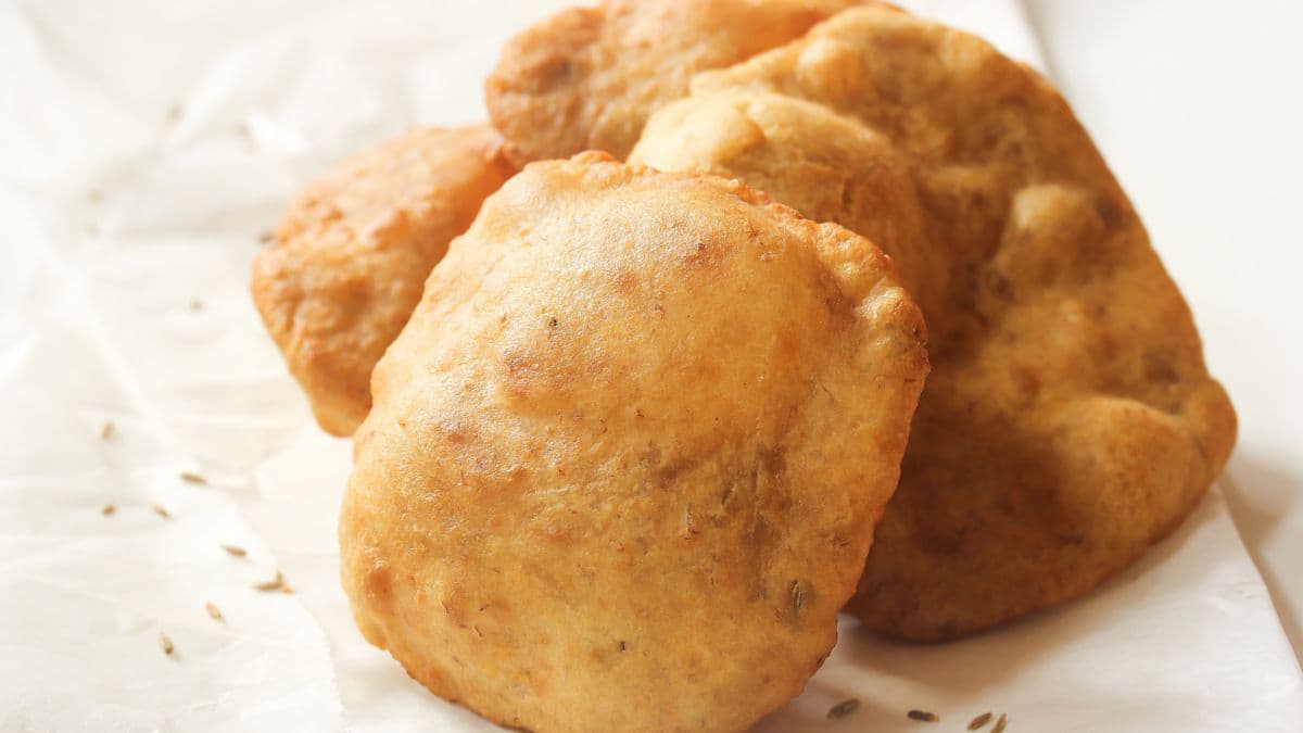 Set of 4 pooris