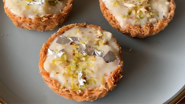 diwali-special-sitaphal-rabdi-katori-a-festive-dessert-delight-thumbnail