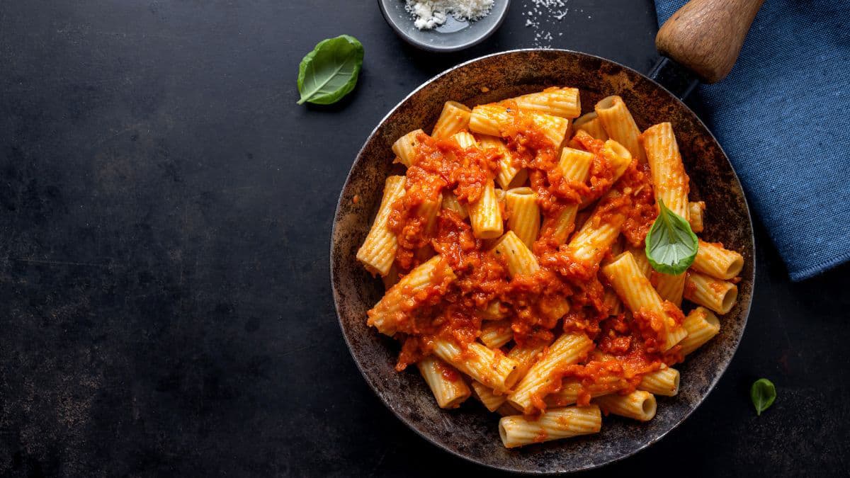 Pasta with a tomato sauce