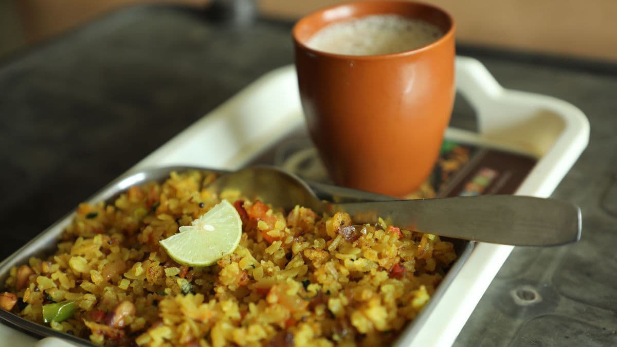 Kanda poha with tea.