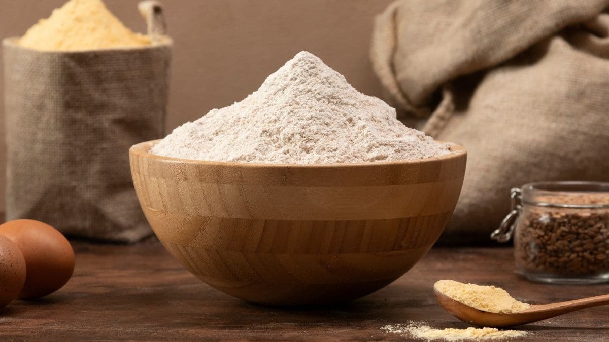 A bowl of khapli flour