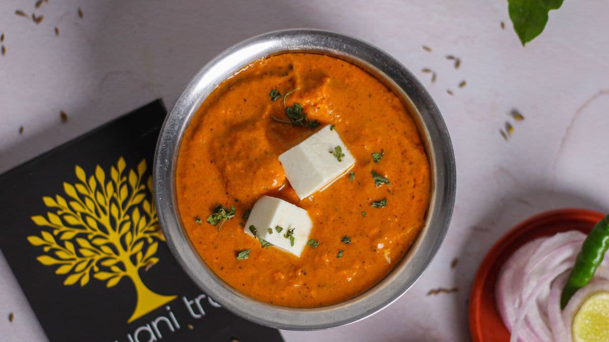 Cashew paneer gravy in a bowl