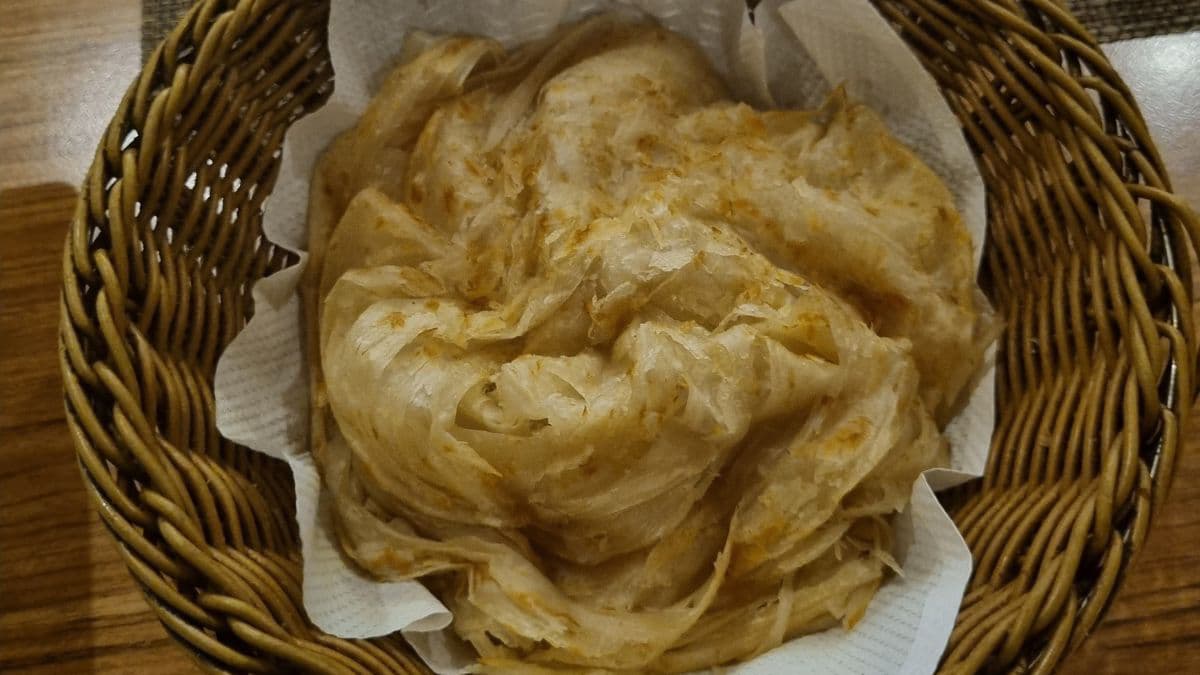 Flaky parotta in the basket