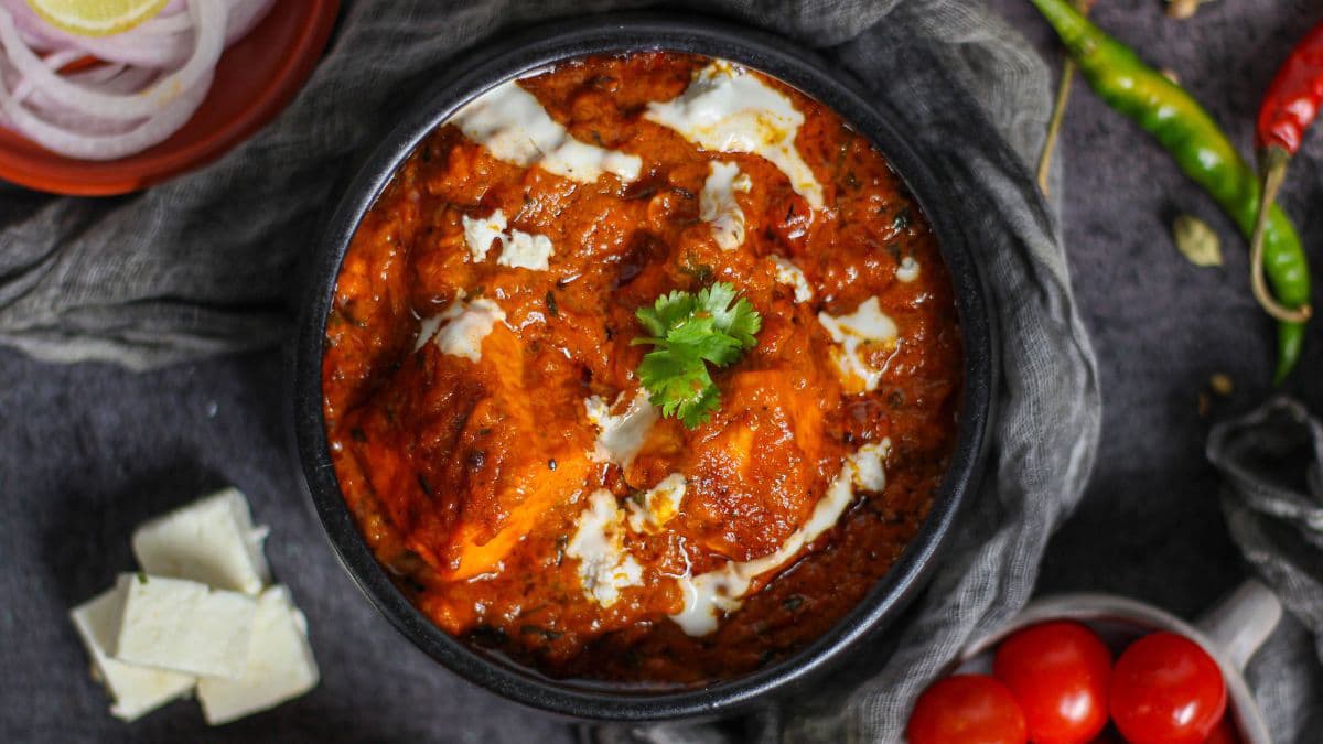 Paneer lababdar in a bowl
