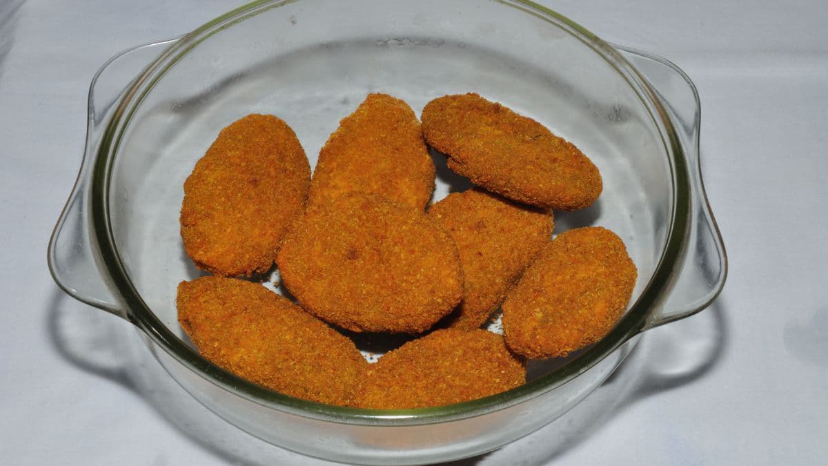 Cutlet on a plate