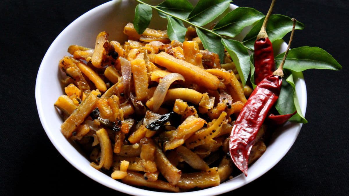 A bowl of raw banana fry