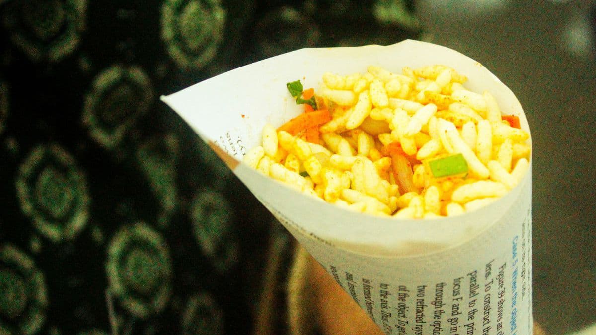 Spicy Kolkata-style jhal muri snack 